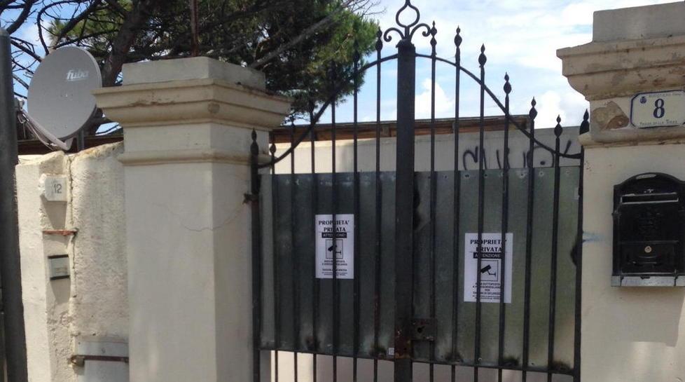 Cianciafera riaperta ma restano i cartelli 