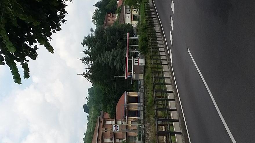 Cade sulla ciclabile del Guerro e si frattura la clavicola