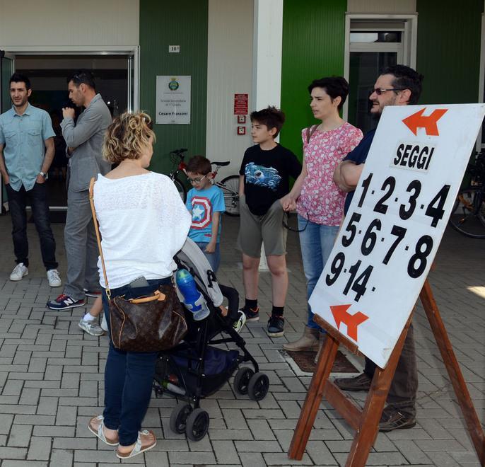 La grande sfida a Finale e Pavullo L’affluenza è in calo ovunque 
