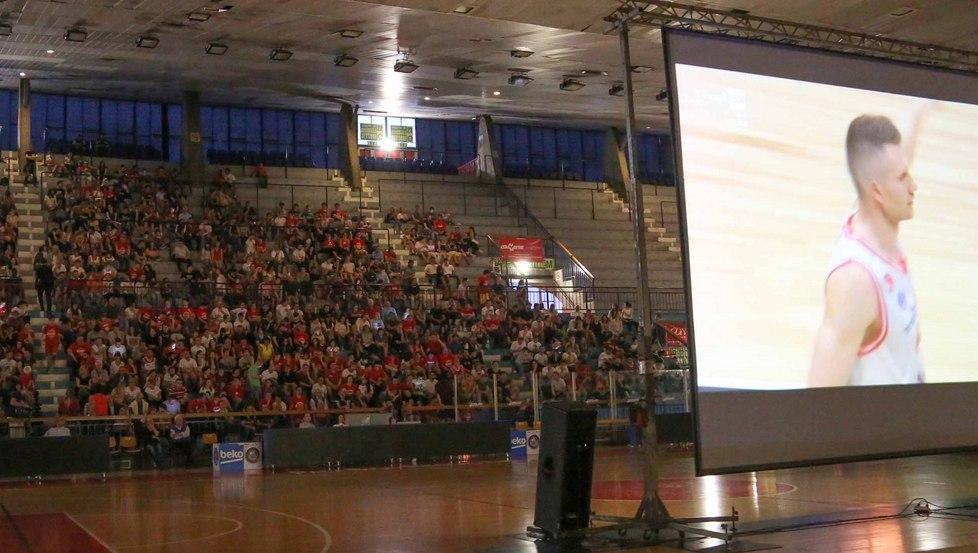 Tifosi al PalaBigi tra gioia e dolori