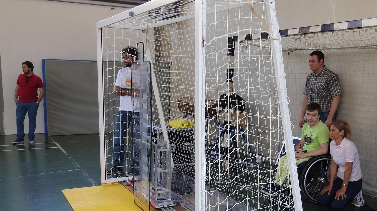 Un portiere elettronico concepito per persone con disabilità motoria