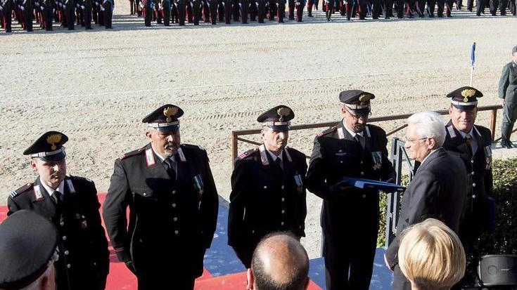 Mattarella premia due carabinieri sardi 