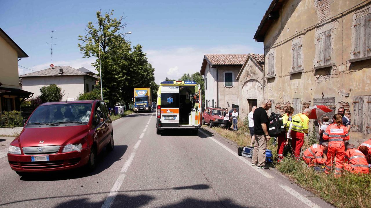 Quindicenne investito, in quel punto il Comune progettava nuove strisce pedonali