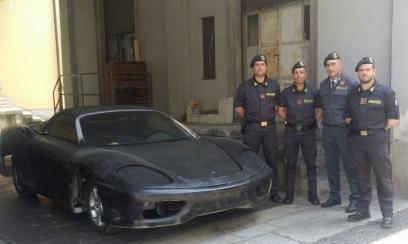 La Finanza scopre una Ferrari taroccata 