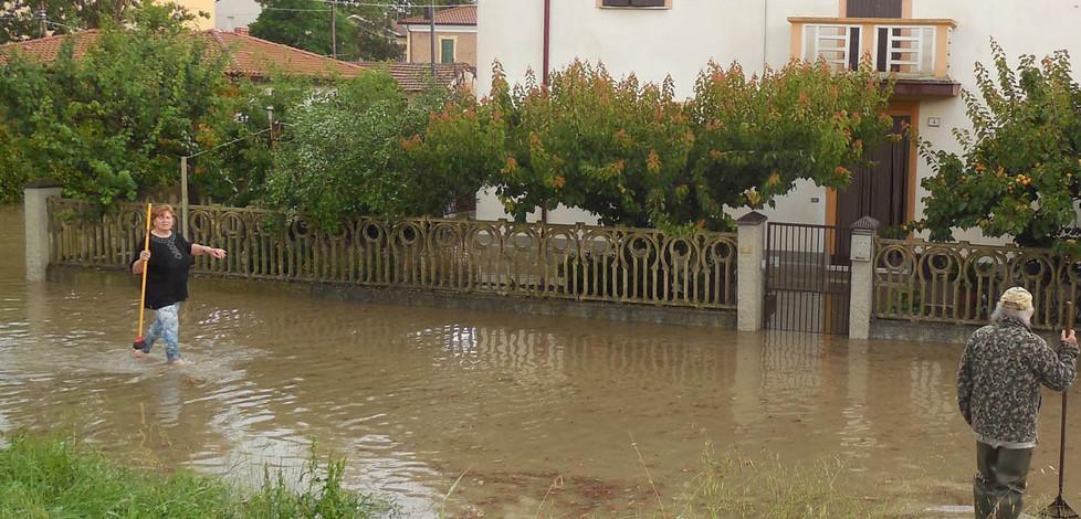 Garage e scantinati sott’acqua Grandinata nel Mezzano 