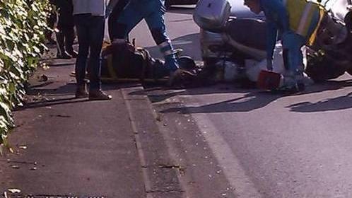 Auto contro scooter alla Colonna