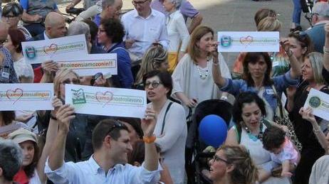 Flash mob dei dipendenti della BpVi in Comune