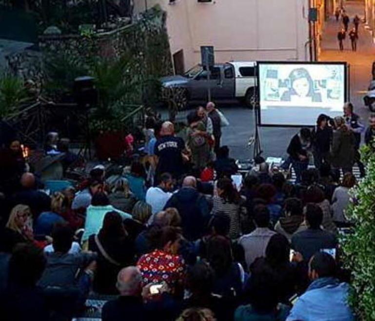 Il cinema “per le scale” fa centro 