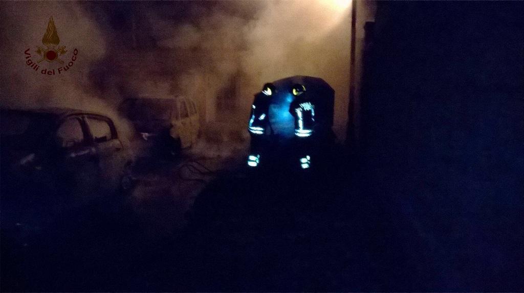 L'intervento dei vigili del fuoco a Orosei