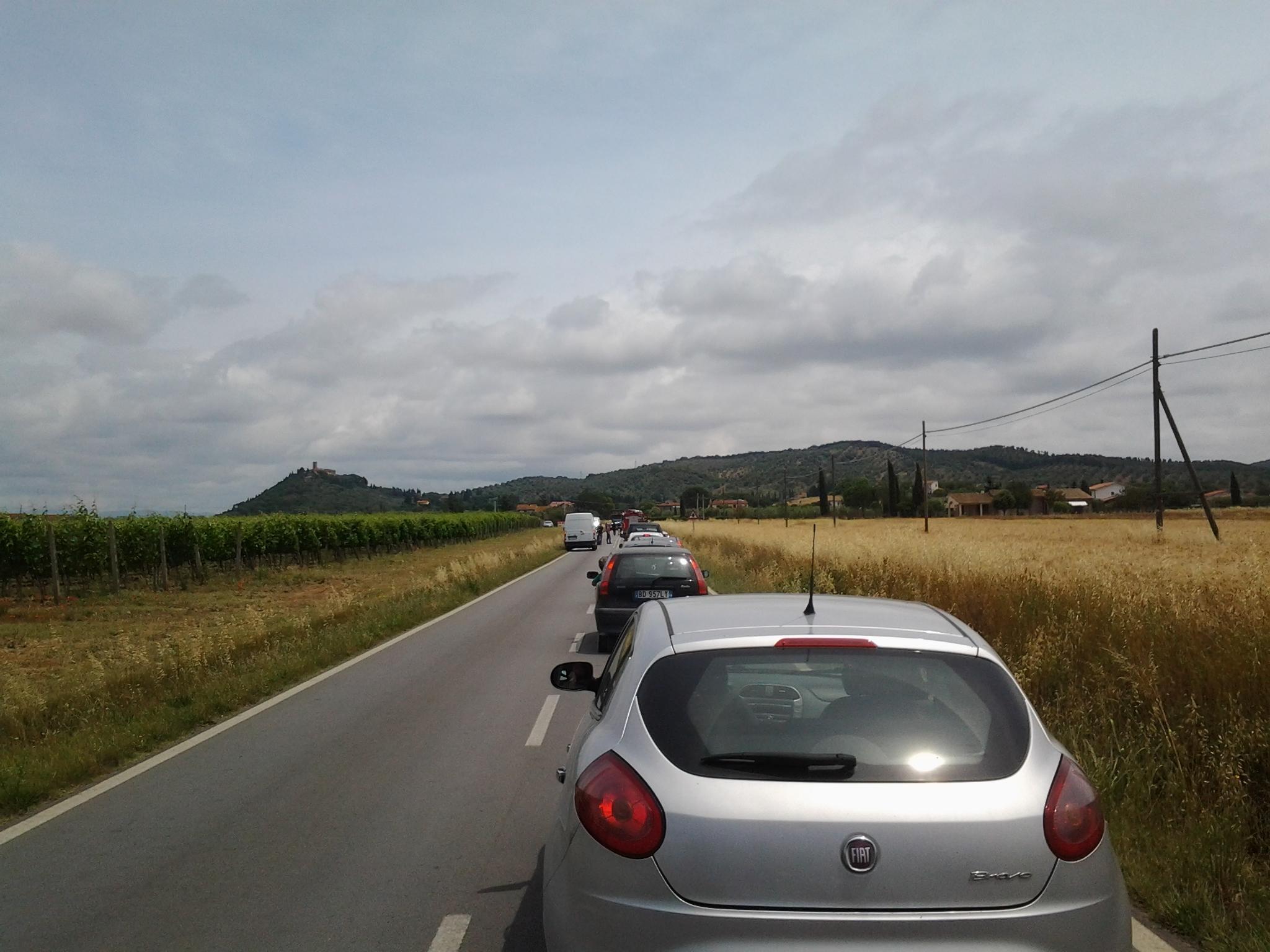Il traffico bloccato poco dopo l'incidente 