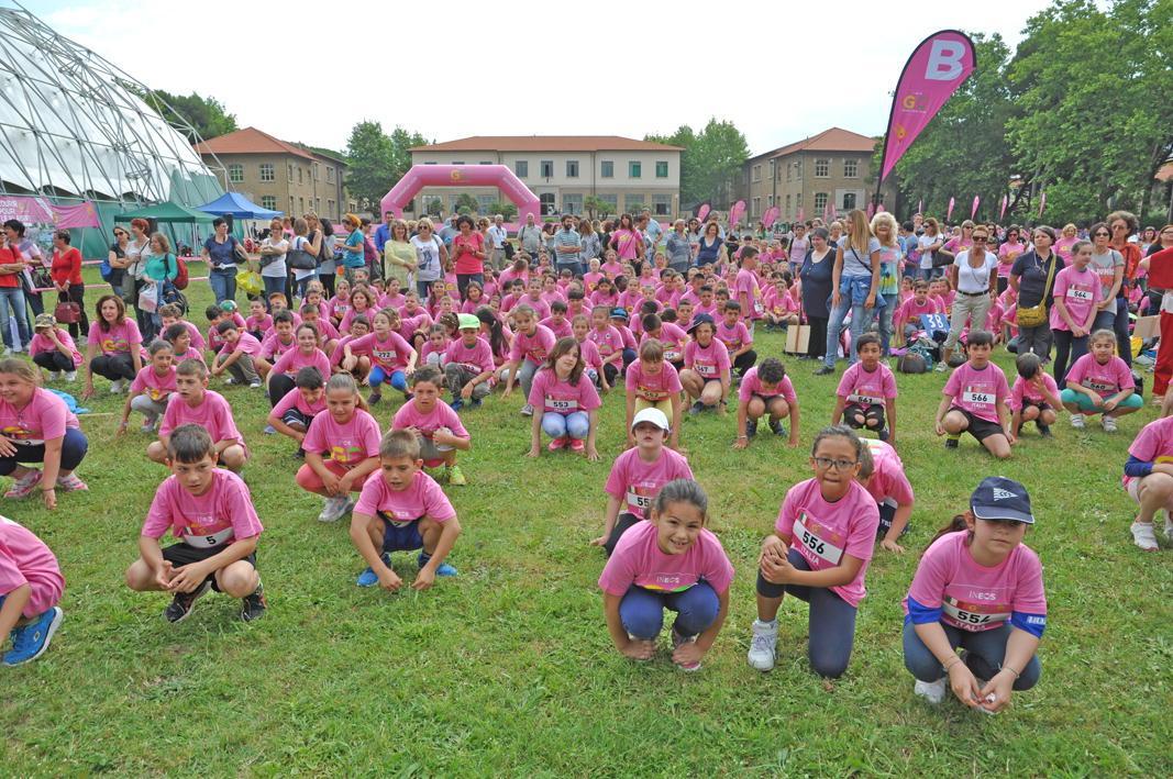 I ragazzini impegnati nella manifestazione "Go run for fun"  (Foto Falorni)
