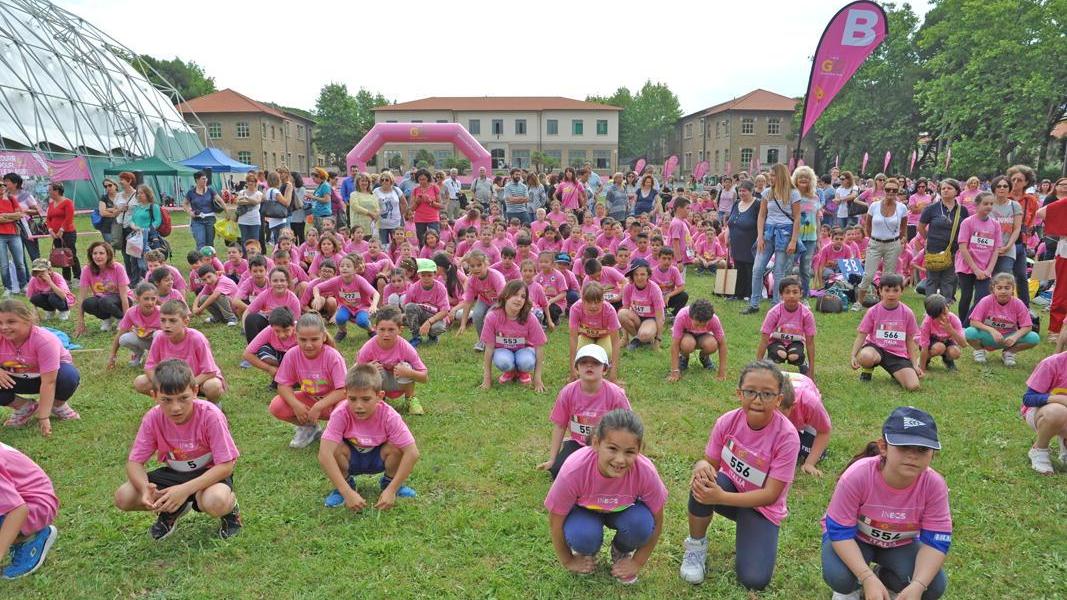 I ragazzini impegnati nella manifestazione "Go run for fun" (Foto Falorni)