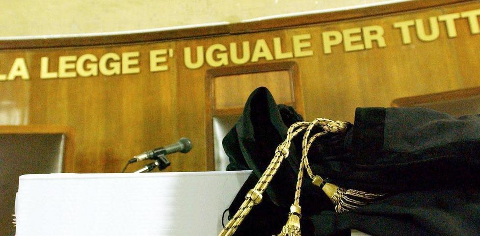 Portata in Italia, viene umiliata e segregata dal marito a Modena 