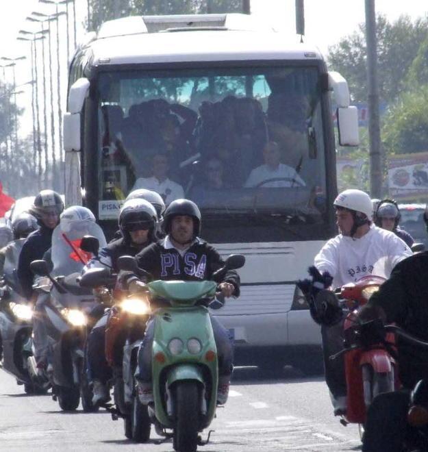 I tifosi ci sono ma gli autobus non si trovano 