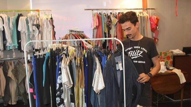 Ecco il super outlet aperto solo 3 mesi Infuria la polemica