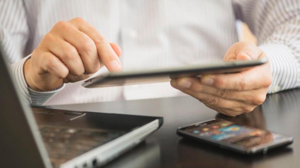 Incontri per trovare la bussola del web