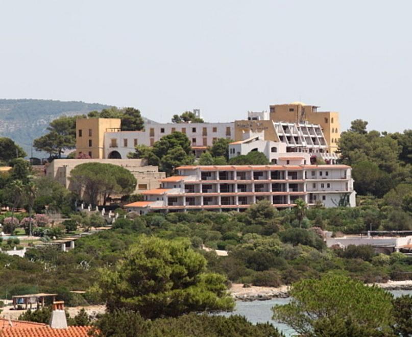 Oggi parte l’ultima asta per l’hotel Capo Caccia