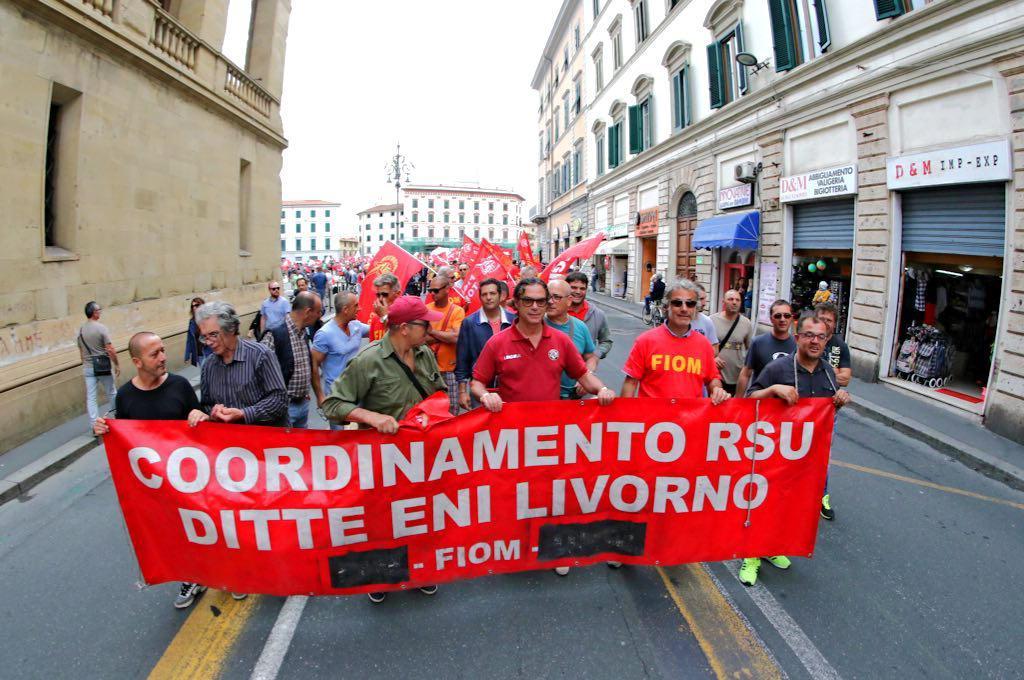 Tremila metalmeccanici in corteo per le vie del centro 