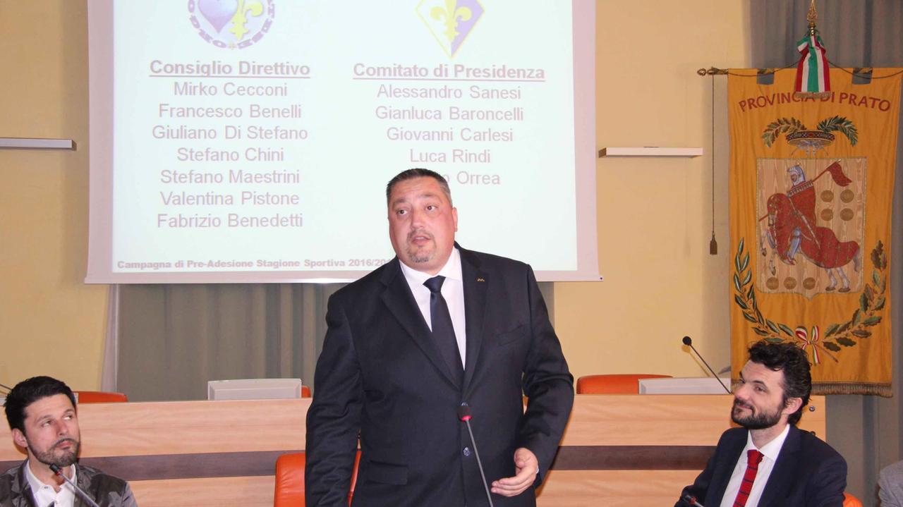 Mirko Cecconi insieme al sindaco Matteo Biffoni (a destra)