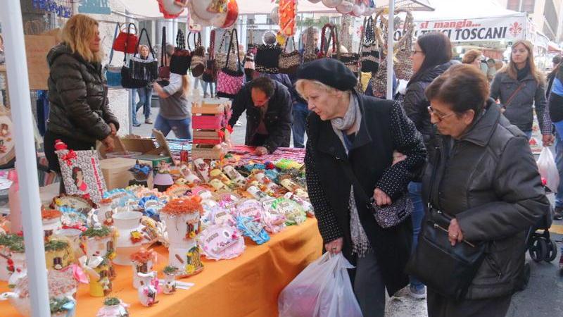 Eventi commerciali, arriva un disciplinare per l'uso di furgoni e gazebo