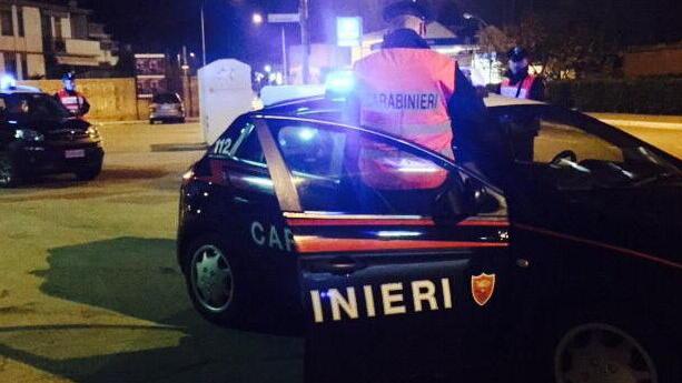 Ladri in fuga a Chianni con fucili e oggetti d’oro