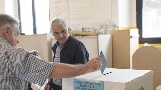 Altopascio, caccia ai voti degli indecisi
