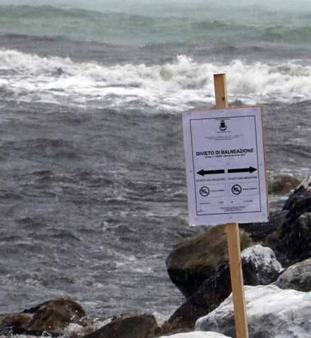L’acqua torna ok, tolto il divieto di balneazione 