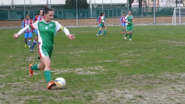 Mirabello solo per donne Piovono critiche sul bando