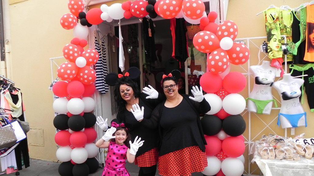 Un momento della festa del commercio a Ponsacco