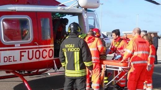 Bultei, prepara la cena e viene investito dalle fiamme: grave un pensionato
