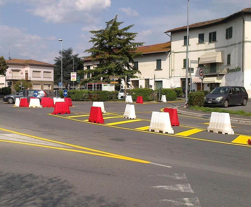 La piazza cambia volto ma le proteste non mancano 