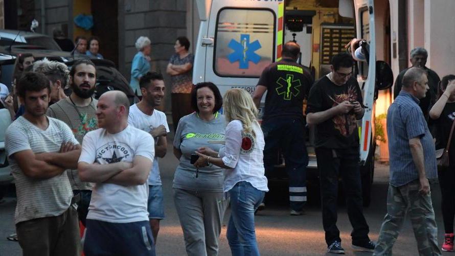 Due ustionati nel garage invaso dal fuoco