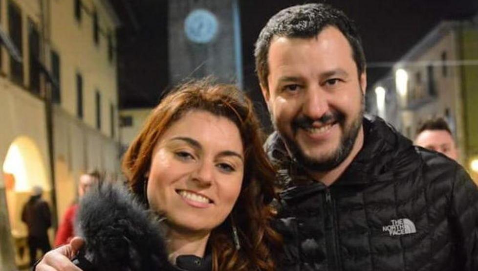 Ceccardi pronta allo sprint Al suo fianco c’è Matteo Salvini 