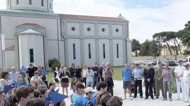 Litorale in festa per lo sventolio della Bandiera Blu