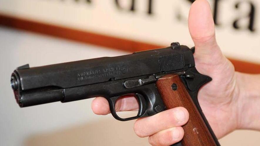 Non conta se la pistola è finta