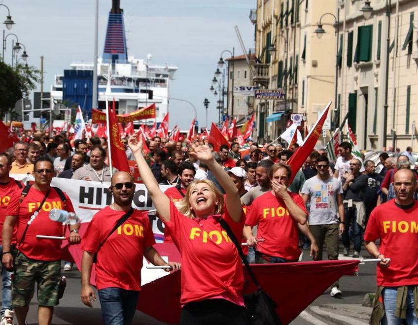 La protesta di oltre tremila metalmeccanici 