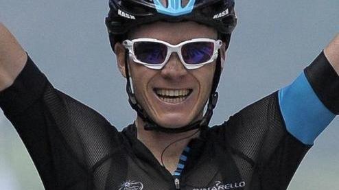 Le mani di Chris Froome sul Delfinato