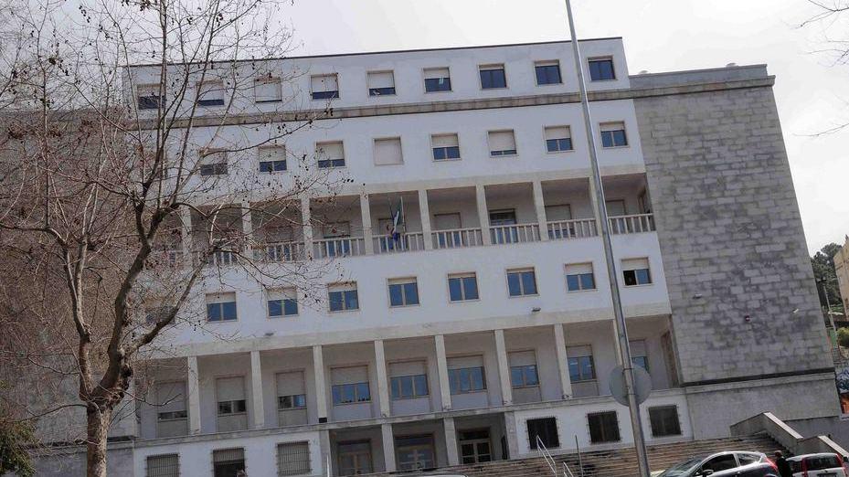 Rapina, il pm: «Condanna a 3 anni»