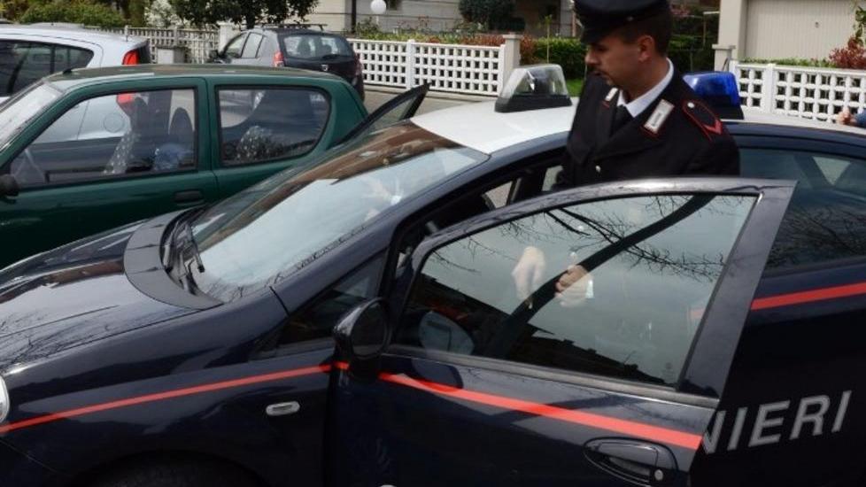 La cena non è pronta? Schiaffi e pugni alla moglie