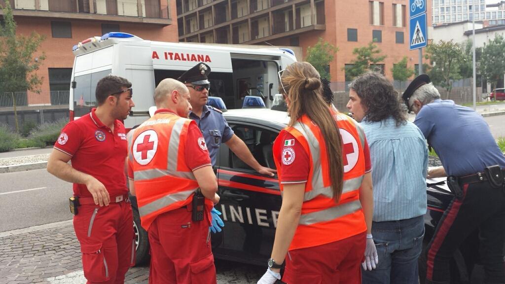 n intervento delle forze dell'ordine dopo un'aggressione a Ferrara