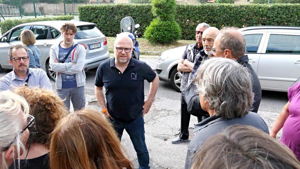Profughi nell'ex Atleti, Nogarin incontra i residenti: chiederò più controlli