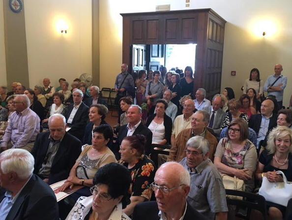 Festa per sessanta coppie di sposi