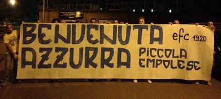 I tifosi danno il benvenuto ad Azzurra