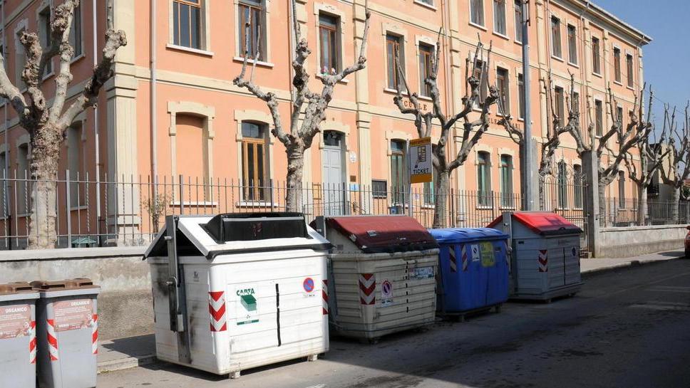 I ragazzi cantano il rap per salutare l’anno