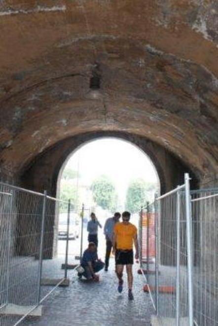 Porta chiusa, disagi per gli ambulanti