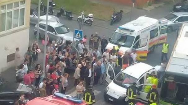 Scontro tra bus e furgone: cinque feriti