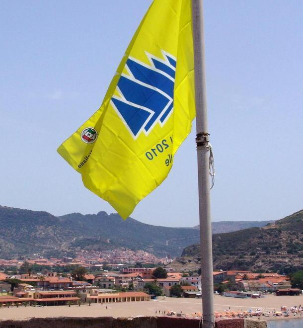 Vele blu del Touring e Legambiente: il mare più bello è quello della Sardegna