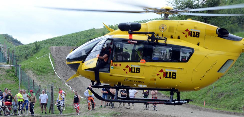 Cade mentre fa cross e finisce all’ospedale 