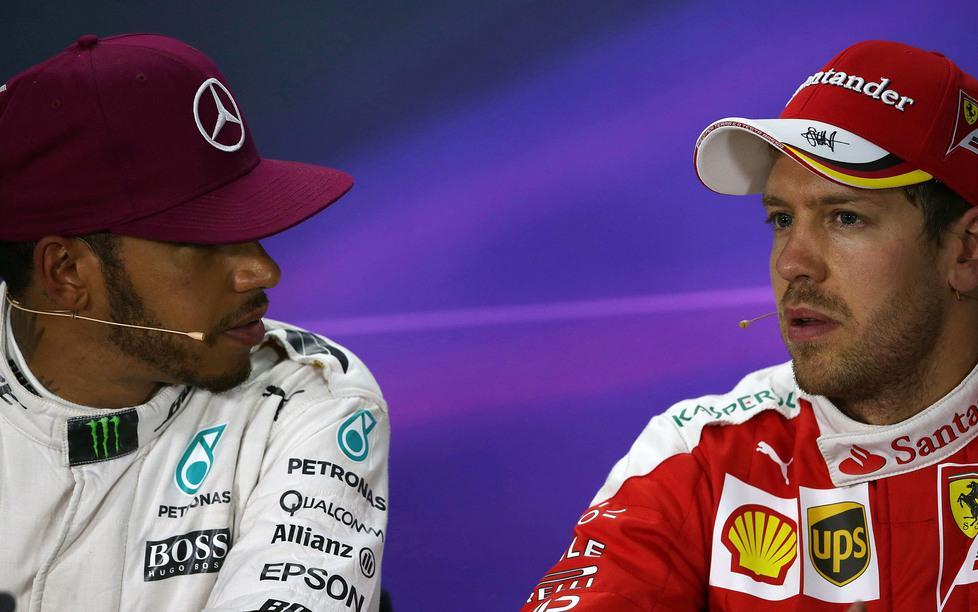 Hamilton è in pole position ma Vettel è vicinissimo