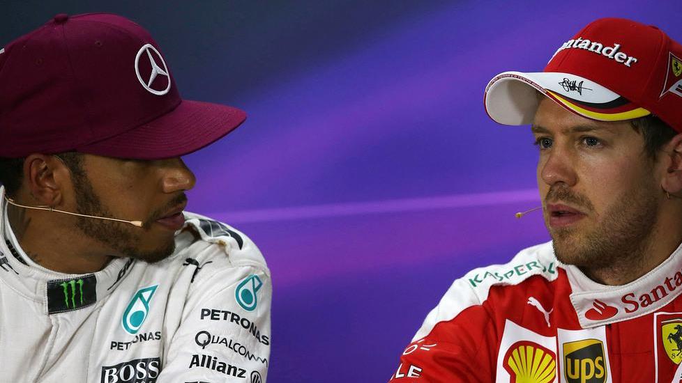 Hamilton è in pole position ma Vettel è vicinissimo
